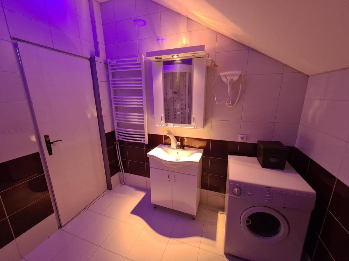 Apartmani Mladenovic Kijevo المظهر الخارجي الصورة