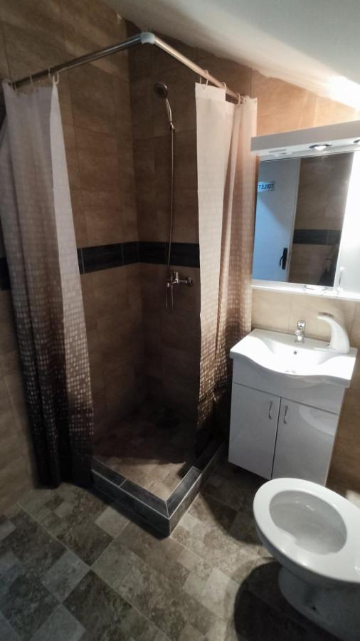 Apartmani Mladenovic Kijevo المظهر الخارجي الصورة