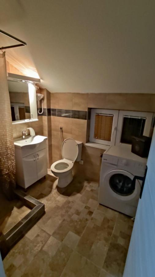Apartmani Mladenovic Kijevo المظهر الخارجي الصورة