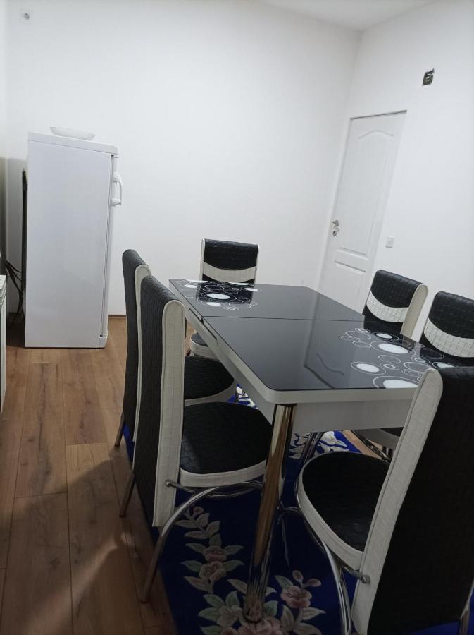 Apartmani Mladenovic Kijevo المظهر الخارجي الصورة